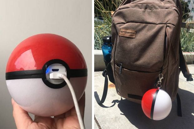 Powerbank Bentuk PokeBall...