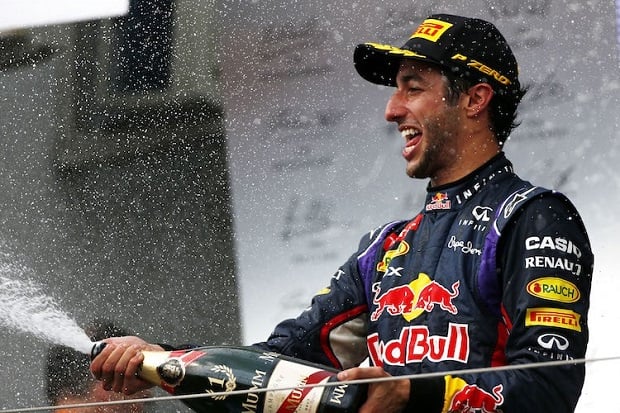 Pembalap Formula 1 Adopsi...