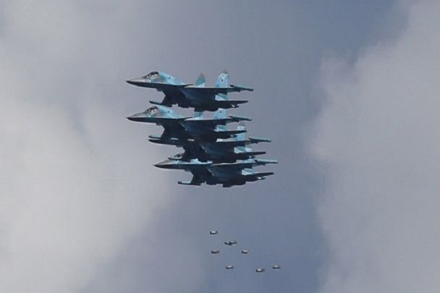 Rusia Mengebom Pos Militer...