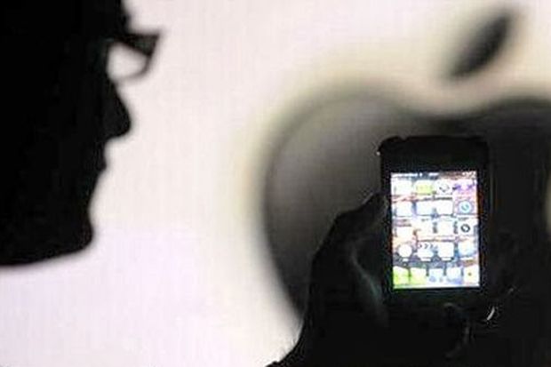 Pengguna iPhone Protes...