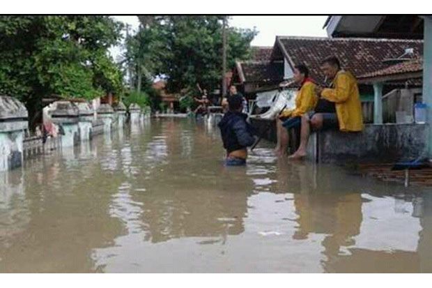 Rusak Ratusan Rumah,...