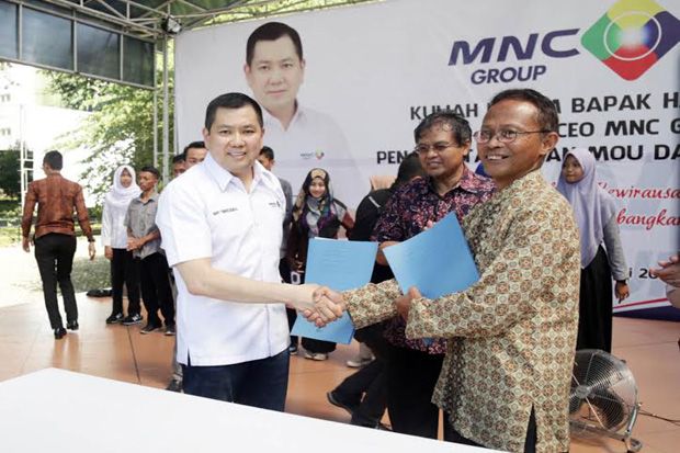 MNC Group-IPB Menandatangani...