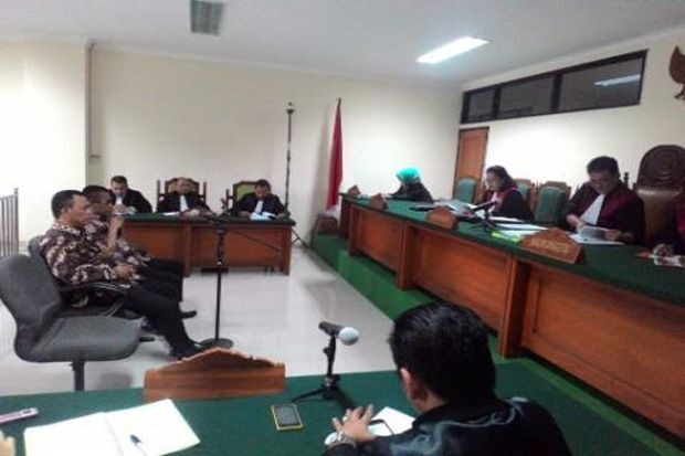 Dua Terdakwa Kasus Bank...