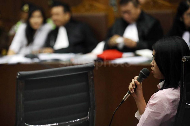 Berbelit Saat Bersaksi,...