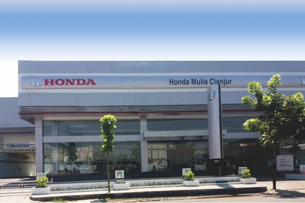 Honda Buka Dealer Mobil...