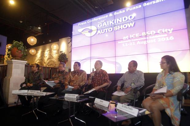 Pengunjung GIIAS 2016...
