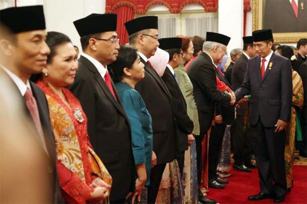 Reshuffle Kabinet, Jokowi...