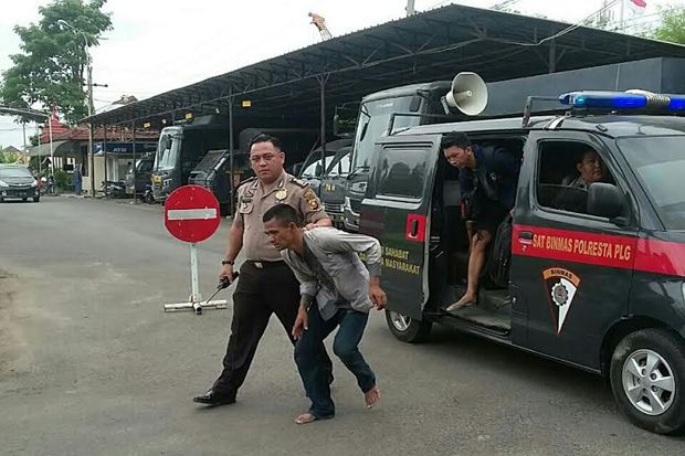 Lima Hari Usai Menipu,...