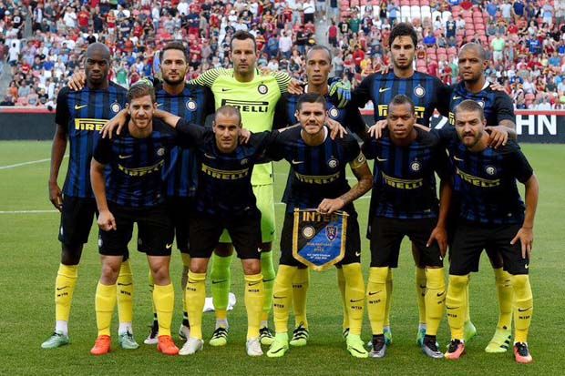 Napoli Lempar Tawaran...