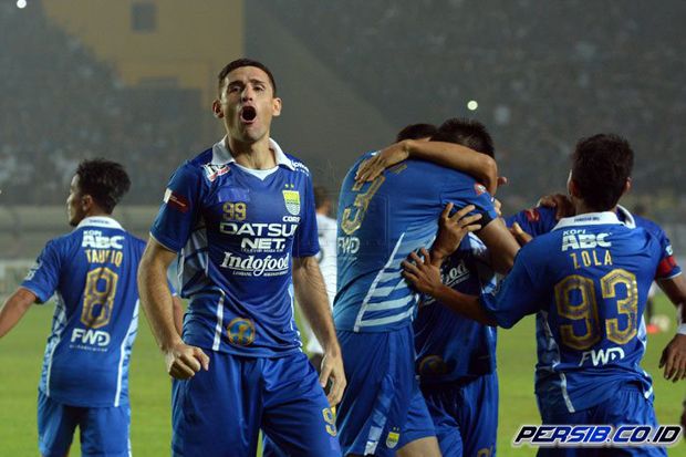 Jelang Bentrok Persela,...