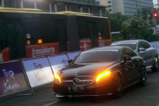 Mercedes-Benz Official...
