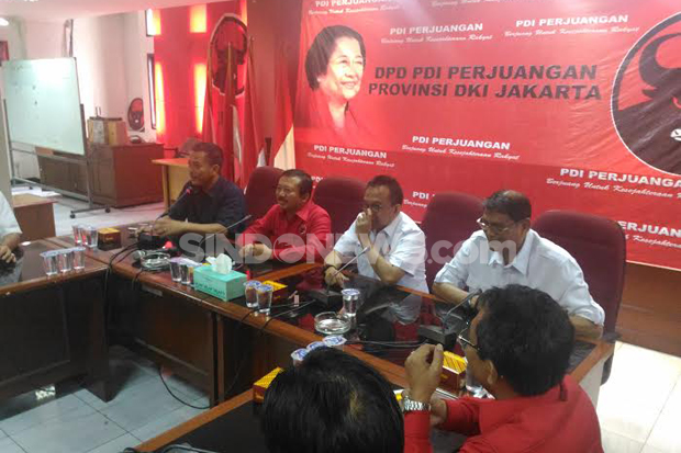 Demi Warga Jakarta,...