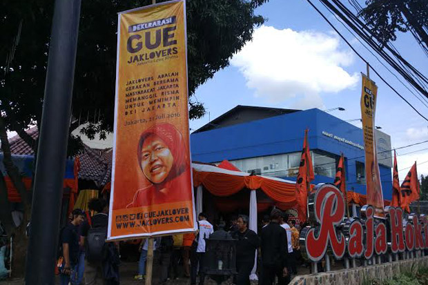 Jaklovers Temui Risma...