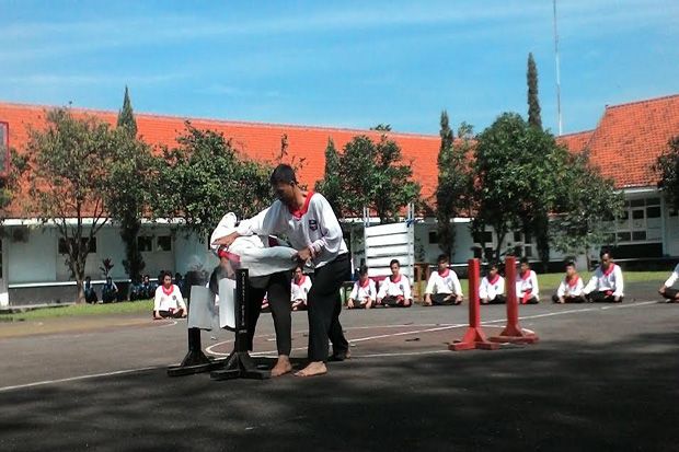 Lestarikan Budaya, Lanud...