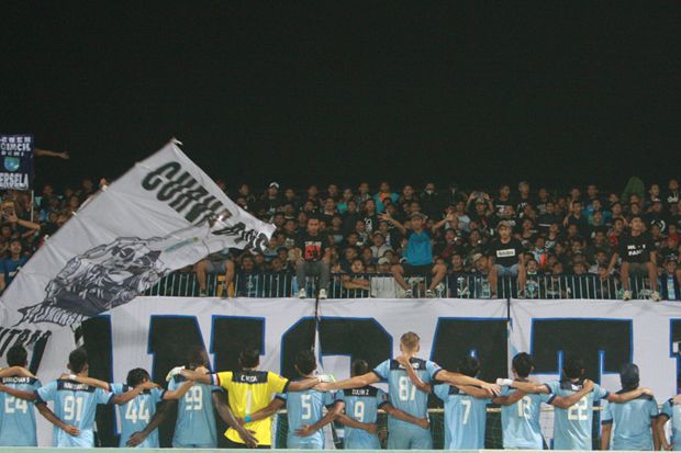 Enggan Jadi Juru Kunci,...