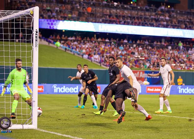AS Roma Kalahkan Liverpool...