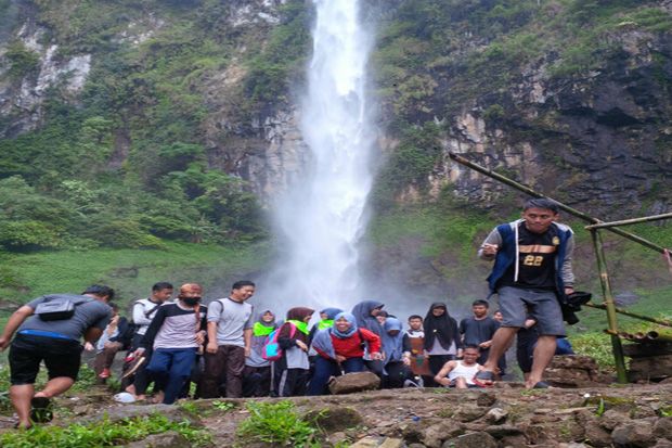 Misteri Curug Cileat,...