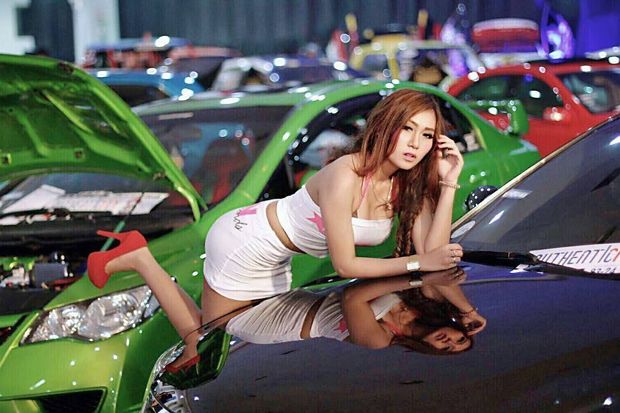 Hot Import Nights Manado,...