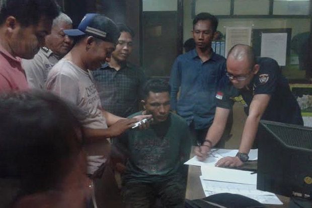 Pecatan TNI Tertangkap...