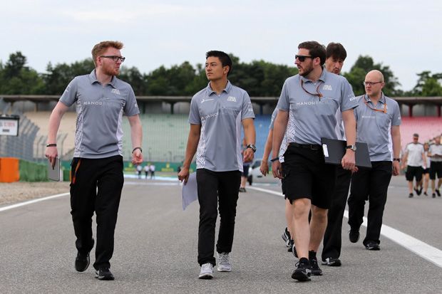 Manor Racing Permudah...