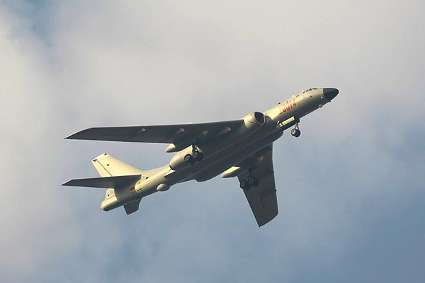 Jet Tempur dan Pesawat...