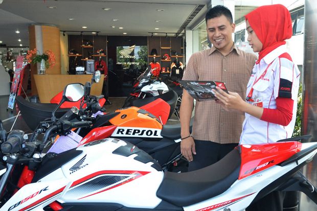 Penjualan Sepeda Motor...