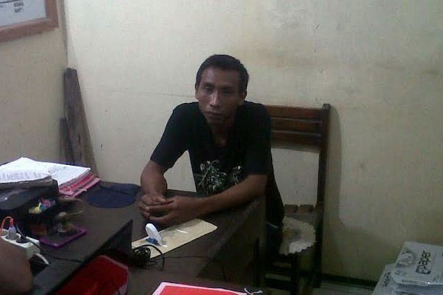 Tunggu Tamu Hotel, Dua...