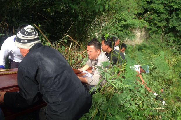 Tak Kuat Menanjak, Ambulans...
