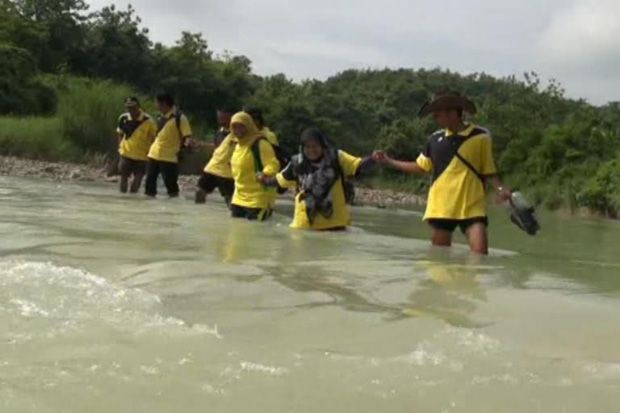 Anggaran Dipangkas,...