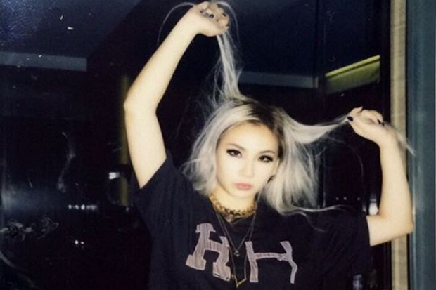 CL 2NE1 Simpan Sejuta...