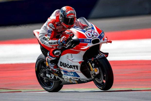 Vinales-Rossi Sengit,...
