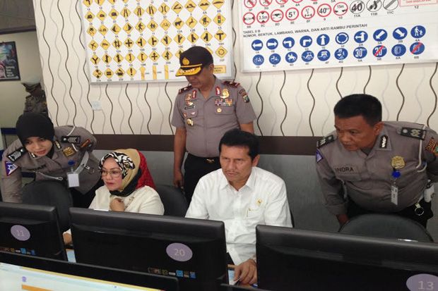 Menpan dan Deputi Pelayanan...
