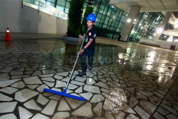 Takut Banjir Lagi, AP...