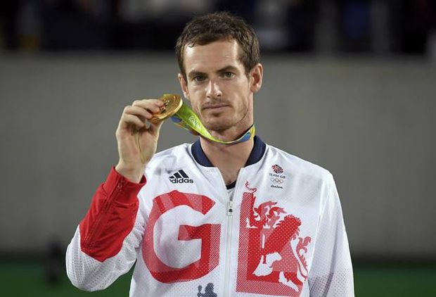 Andy Murray Rebut Emas...