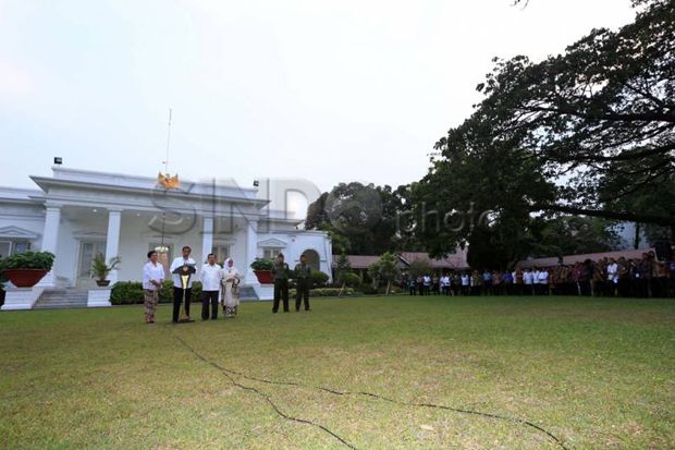 Berseragam Polisi, Paspampres...