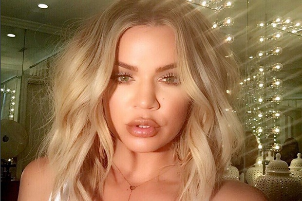 Khloe Kardashian Ajak...
