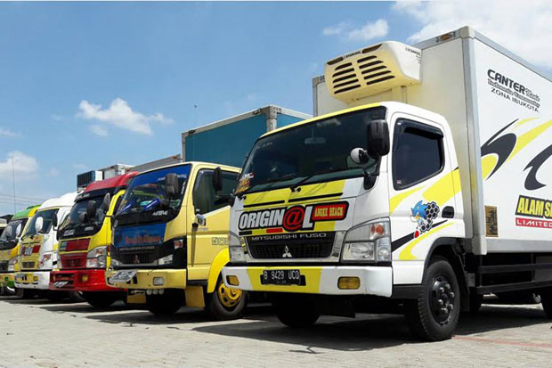 Komunitas Truk Fuso...