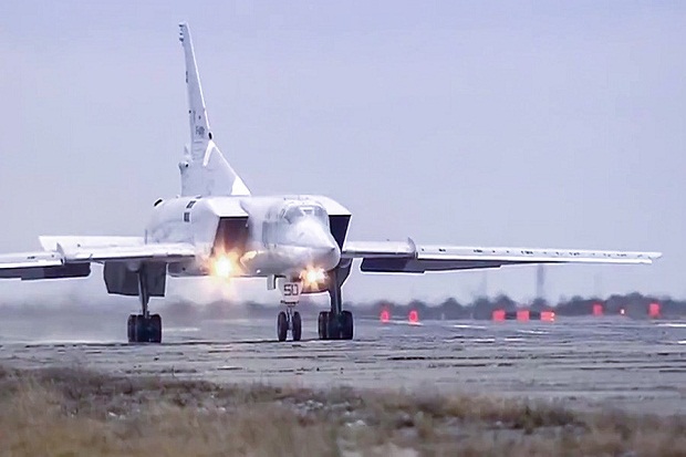 Pengerahan Tu-22M3 ke...
