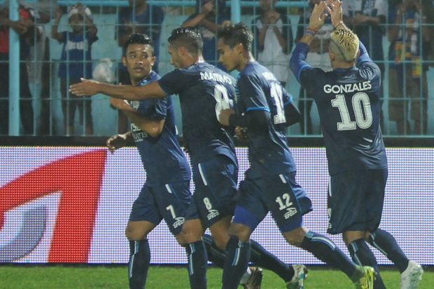 Arema Halalkan Segala...