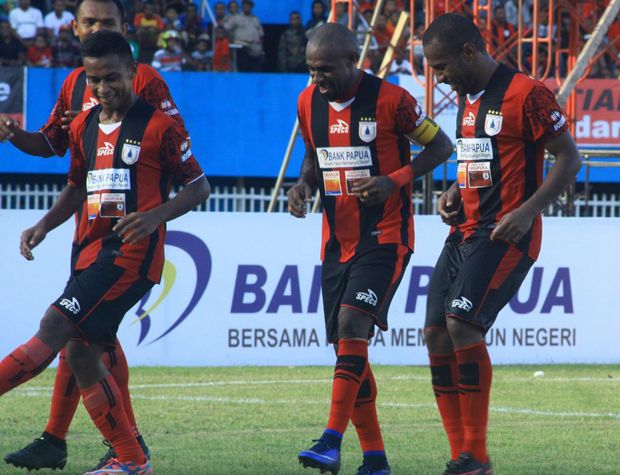 Persipura Perpanjang...