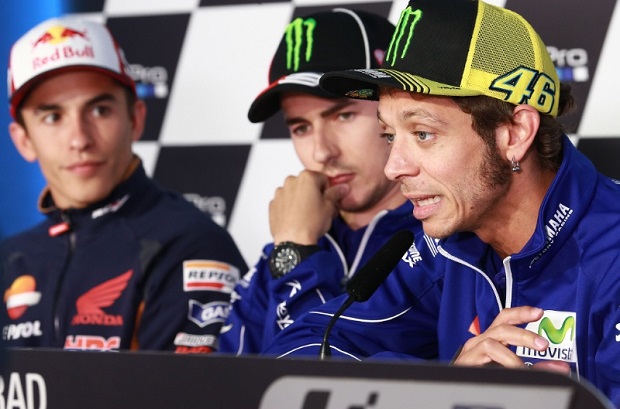 Rossi Terjebak dalam...