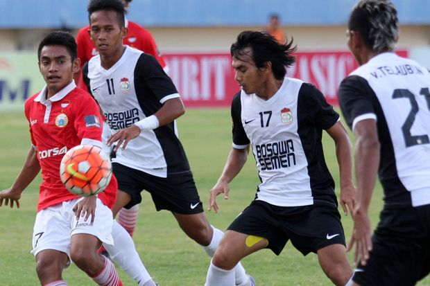 PSM Makassar Paksa Persija...