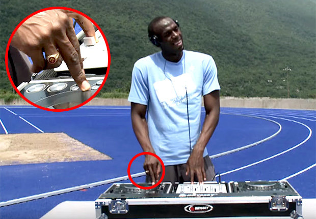 Usain Bolt Lawan Api...