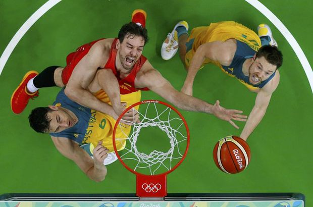 Dramatis, Tim Basket...