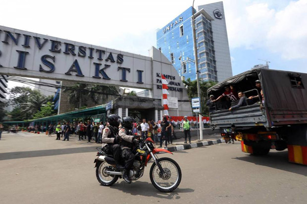 Menristek Buat Forum...