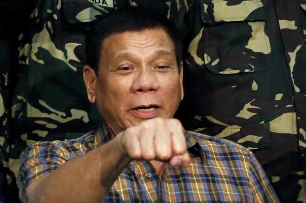 Duterte: ASEAN Akan...
