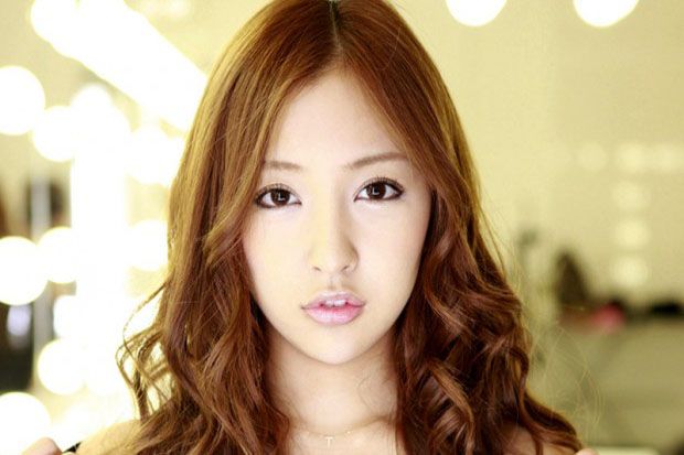 Tomomi Itano Jadi Bintang...