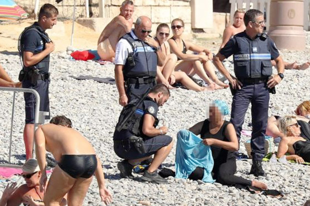 Aksi Polisi Prancis...