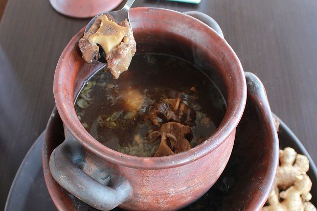Lezatnya Sop Buntut...