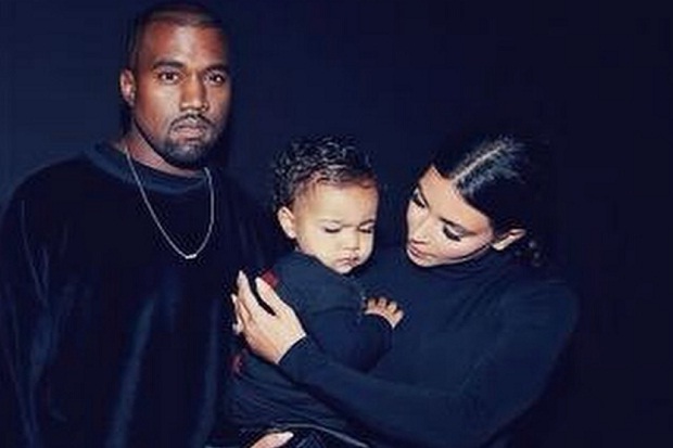 Kanye West Luncurkan...